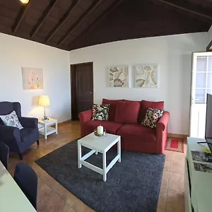 https://casa-los-agapantos.in-canary-islands.com